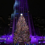 El Rockefeller Center recibió su icónico árbol de Navidad