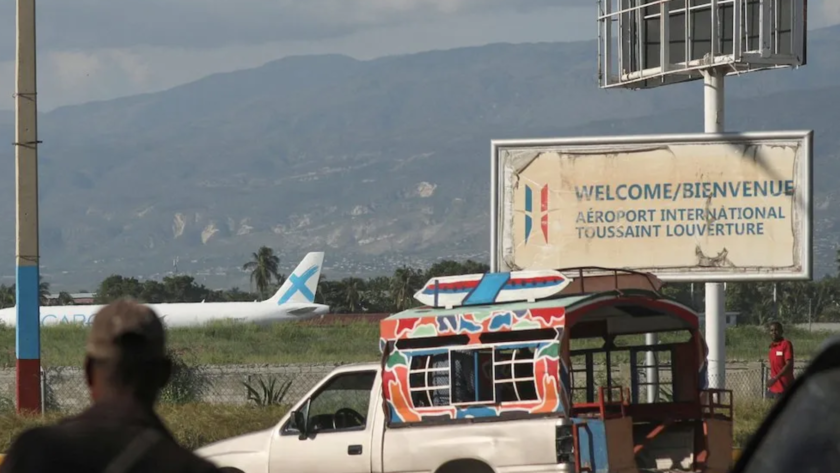 La FAA suspendió los vuelos a Haití tras ataque armado contra un avión de Spirit