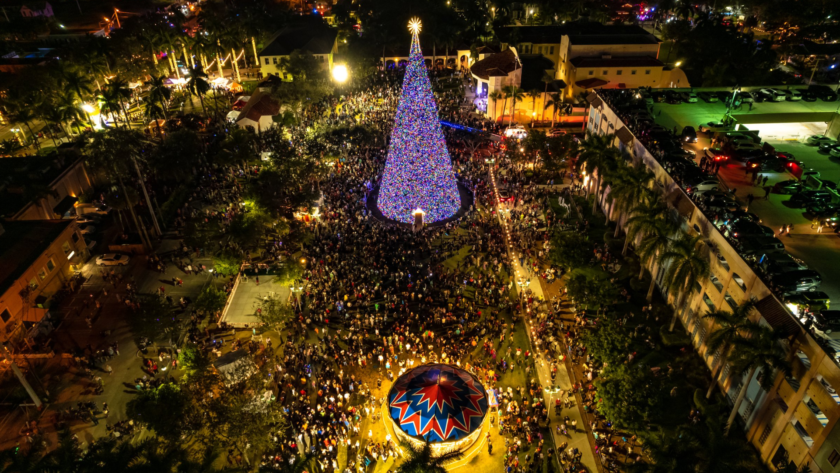 Delray Beach encenderá el árbol de Navidad más grande de Florida