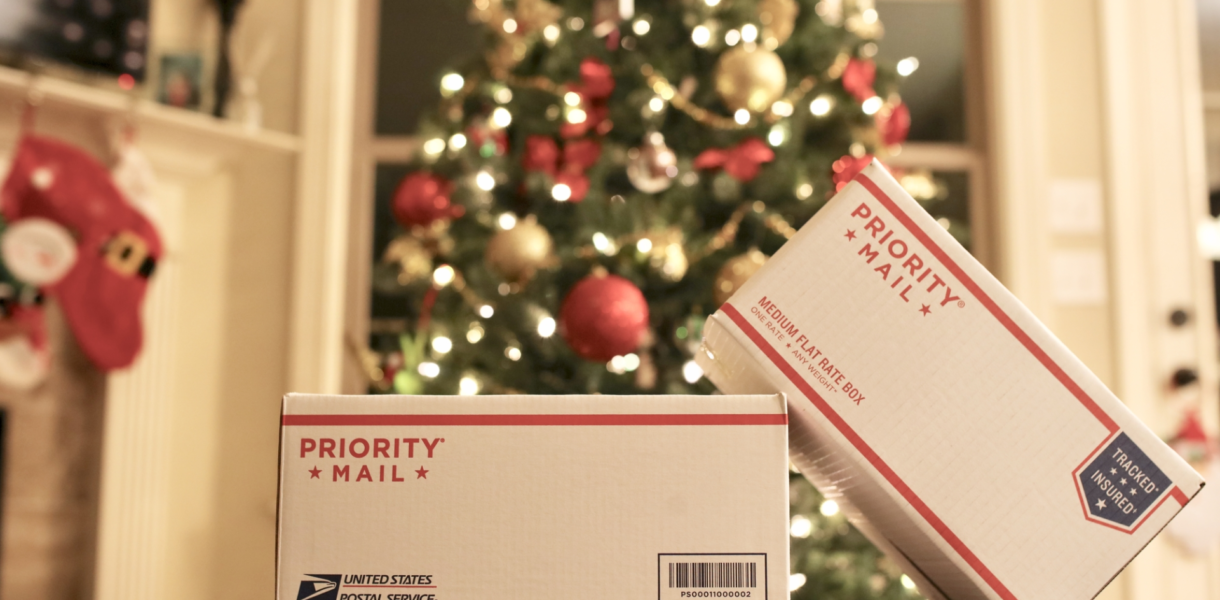 Las fechas límite para envíos navideños en USPS, UPS y FedEx