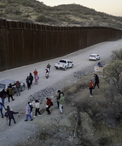 Los cruces ilegales en la frontera de Estados Unidos cayeron un 85%