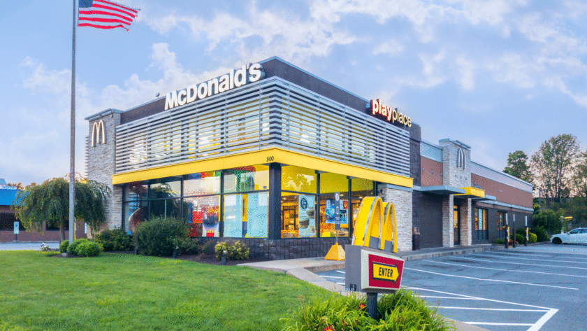 McDonald’s abrirá casi 400 mil puestos de trabajo para el verano