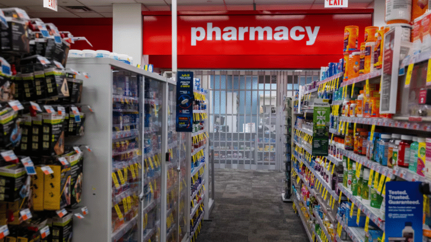 Trump firmó orden ejecutiva para reducir del precio de medicamentos con receta